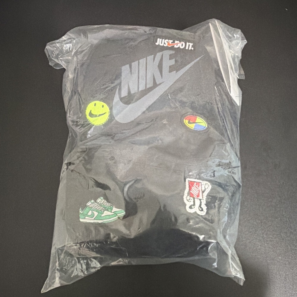NEW Nike Black  Bag One Size for Unisex Adults, Lunch Bag Style